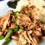 สะอื้น จานเด็ด Comida
