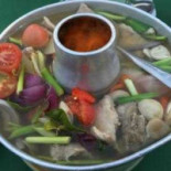เรือนริมน้ำ Comida