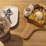 Box Gallery food