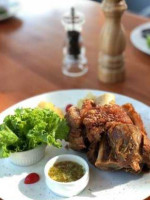 ร้านขุนเขาสเตชั่น Comida