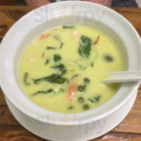 กะรน อินเตอร์ Comida