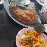 เจ๊ผึ้งซีฟู้ด Comida