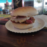 Aussie Pub Kamala food