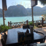 Amp Cafe Dentro