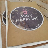 Aroy Kaffeine Dentro