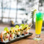 Castaway Pub Comida