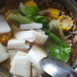 Yáng Jiā Shāo Kǎo Tǔ Chǎn Yáng Ròu Lú Comida