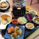 Shān Shuǐ Yuán Shū Shí Sù Guǎn Comida
