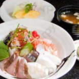 Huā Shuǐ Mù Rì Shì Cān Tīng Táo Xǐ Háng Kōng Chéng Jiǔ Diàn Comida