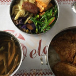 Shí Lián Yuán Huǒ Chē Xiāng Cān Tīng Comida