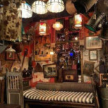 Junk Cafe Dentro