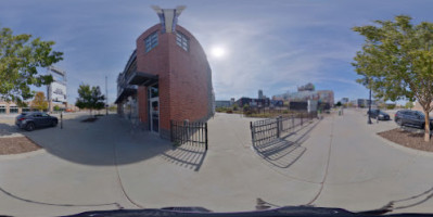 Blatt Beer Table N 12th St Exterior