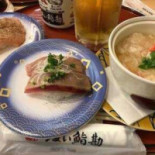 うまい Yì Kān Shí Juàn Zhī Diàn Comida