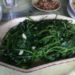 Sān Shí Sān Hào Tíng Yuàn Huì Zhōu Xīn Tiān De Diàn Comida