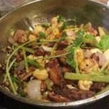 Bā Shǔ Hóng Mén Wa Wa Jiào Zhōng Lián Guǎng Chǎng Diàn Comida