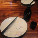 Niǎo Xiān Jū Jiǔ Wū Fān Yú Diàn Comida