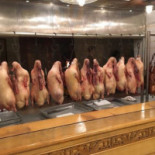 Hé Píng Mén Sān Qiān Lǐ Kǎo Ròu Chéng Xīn Jiē Kǒu Diàn Comida