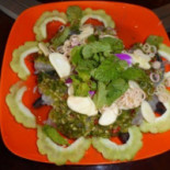 กุ้มเผาชุมแพ Comida