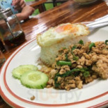 กะรน อินเตอร์ Comida