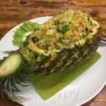 กะรน อินเตอร์ Comida