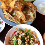 เจ๊ผึ้งซีฟู้ด Comida