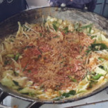ผัดไทยแม่พยอม Comida
