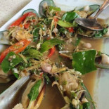 คุ้นลิ้น Comida