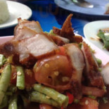 ลาบเป็ดคนลือ Comida