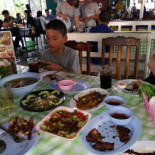 ลาบเป็ดคนลือ Comida