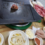 황우마을 Comida