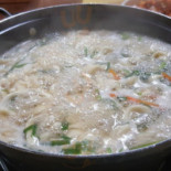 신촌손칼국수 Comida