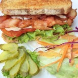 Captain's Corner Comida