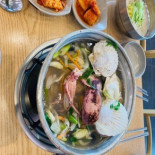 통큰칼국수 Comida