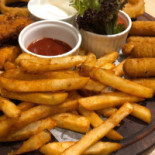 Bù Nà Kā Fēi Guǎn Zhōng Lì Diàn Comida