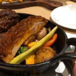 Bù Nà Kā Fēi Guǎn Zhōng Lì Diàn Comida