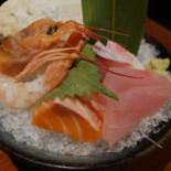 Gǒu Yī Xià Jū Jiǔ Shí Táng Zhōng Xiào Diàn Comida