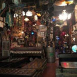 Junk Cafe Dentro