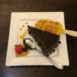 Truly Two Cafe Comida