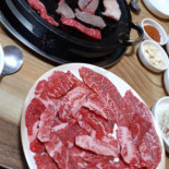 우리한우암소촌 Comida