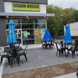 Urban Bricks Kitchen Comida