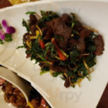 Qióng Cài Wáng Měi Shí Cūn Jīn Niú Lǐng Gōng Yuán Comida