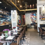 Yà Wéi Ní Cān Ba Comida