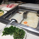 Hǎi Dǐ Lāo Huǒ Guō Chéng Jiě Fàng Lù Diàn food