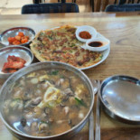 굴칼국수 Comida