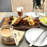 Fú Lè Lǐ Lái Fú Shì Guǎng Chǎng Diàn Comida