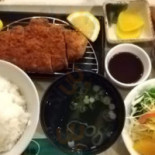 Tù 々 Lù Comida