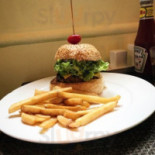 New York Style Steak And Burger Comida