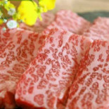 Qiān Wū Niú Shāo Ròu J's Yuàn Comida