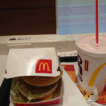 マクドナルド Míng Shí Diàn Comida