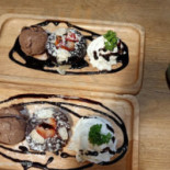 Box Gallery food
